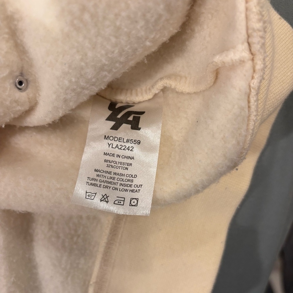 YoungLA Global Meltdown Creme size Small Hoodie - Cozy Trendy - Picture 4 of 6
